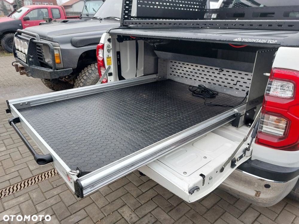 Toyota Hilux 2.8 D-4D Double Cab SR5+ 4x4 - 17