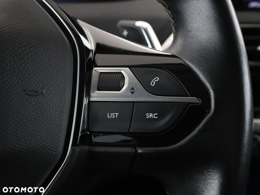 Peugeot 3008 1.5 BlueHDi Active S&S EAT8 - 32