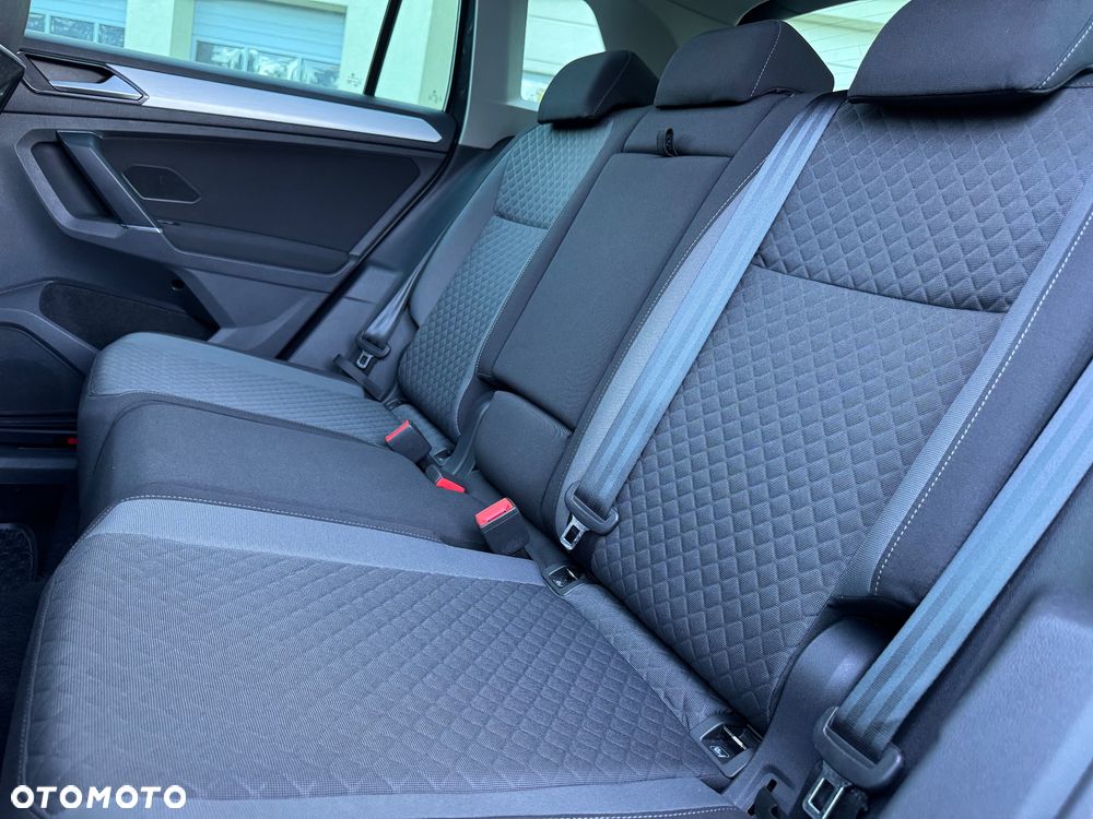 Volkswagen Tiguan - 27