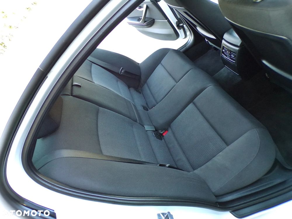 BMW Seria 3 - 26