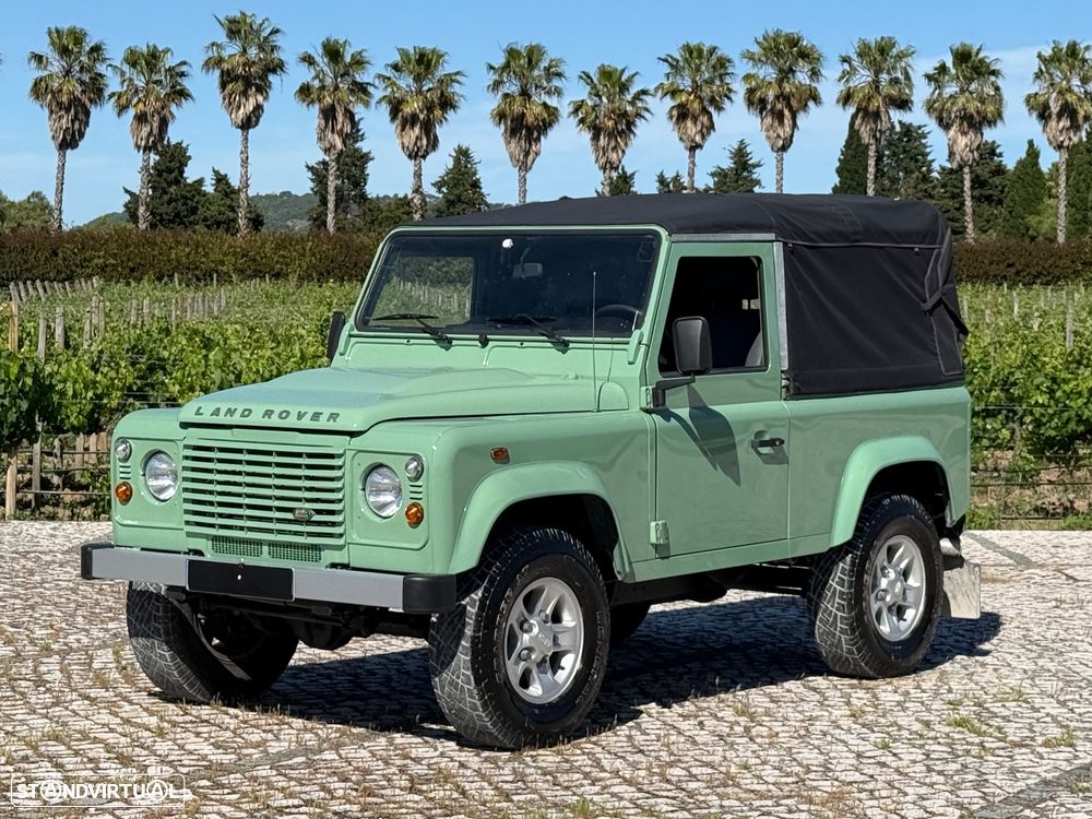 Land Rover Defender 90 2.4 CRD E - 3