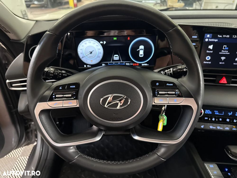 Hyundai Elantra - 17