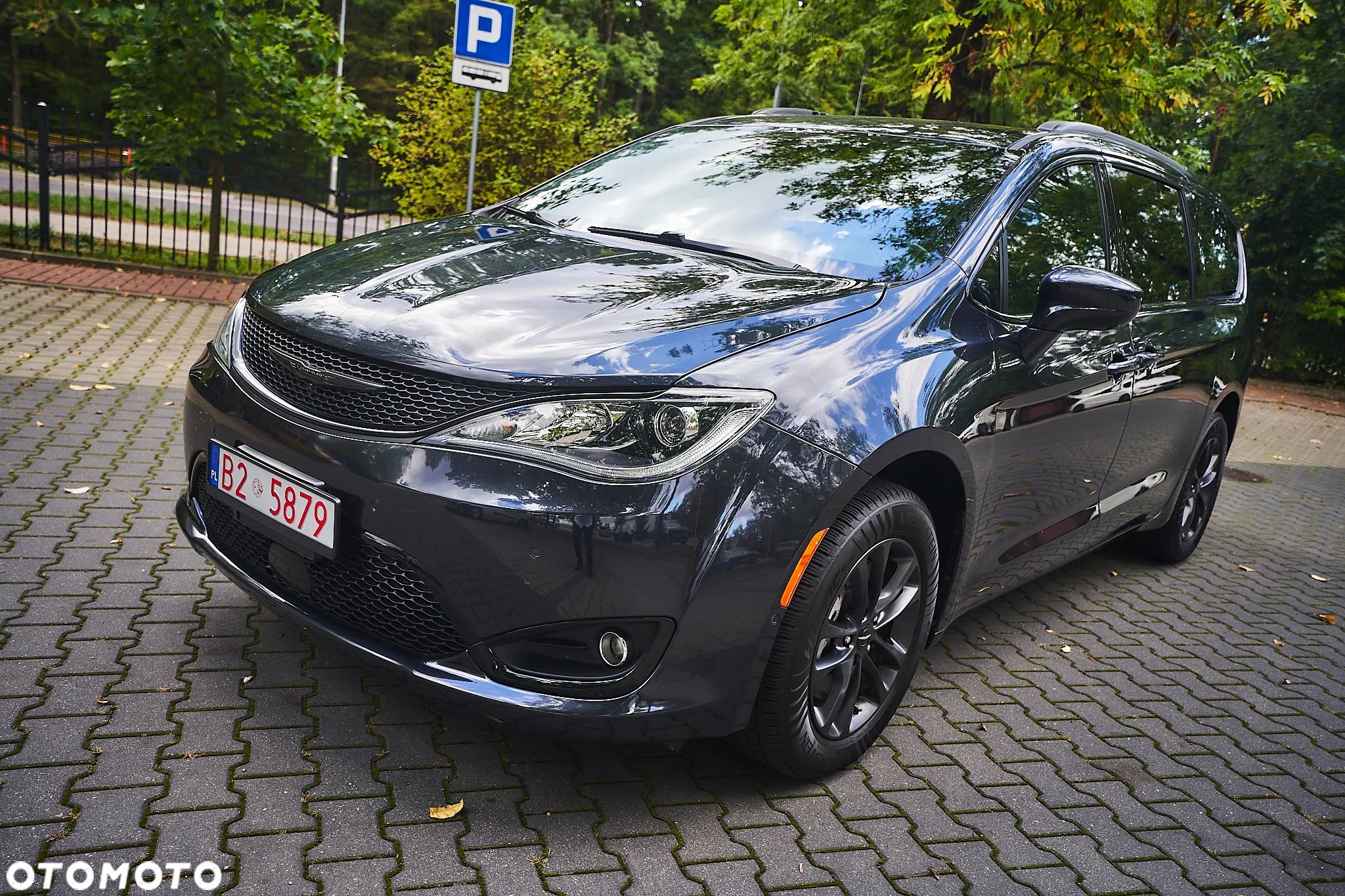 Chrysler Pacifica - 1