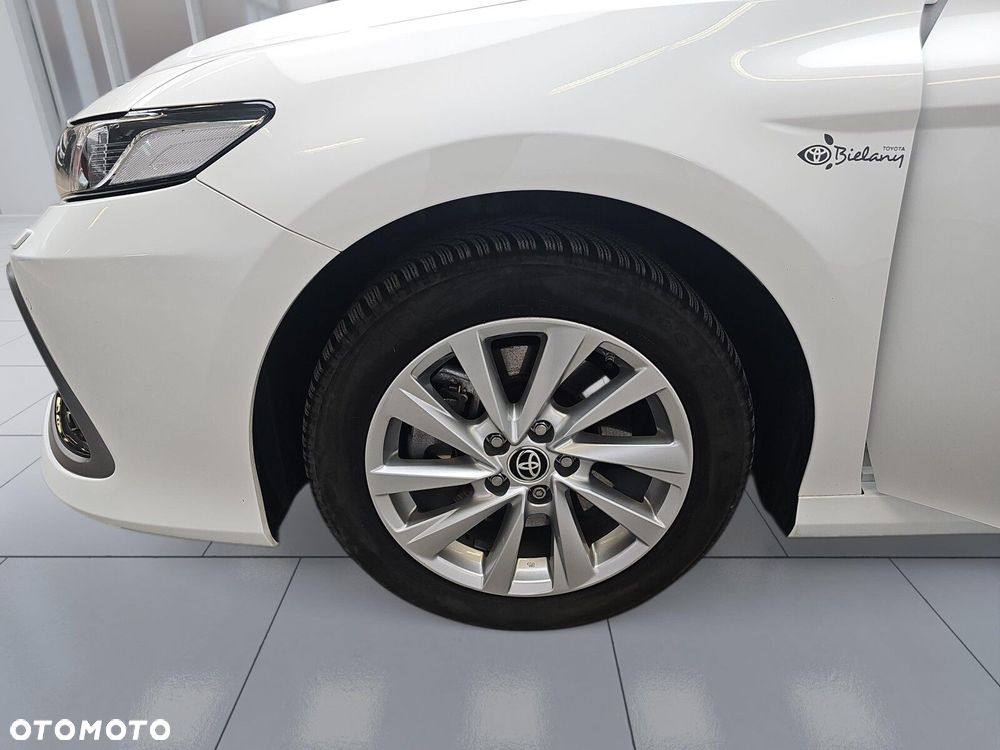Toyota Camry 2.5 Hybrid Comfort CVT - 35