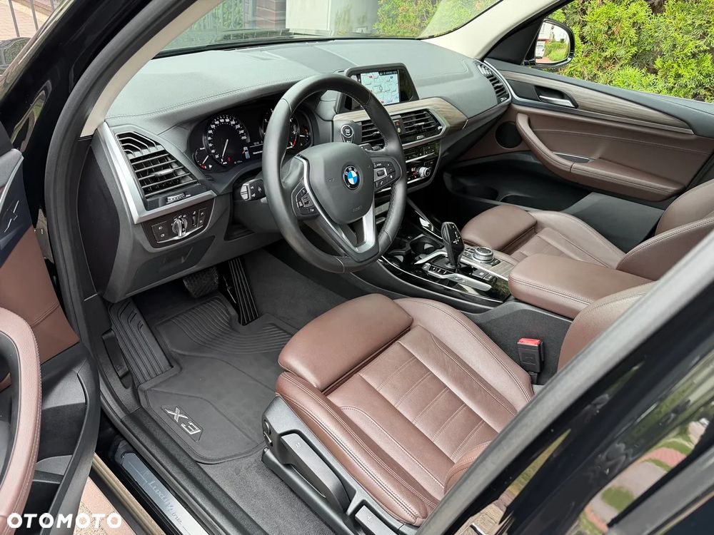 BMW X3 xDrive20d sport - 24