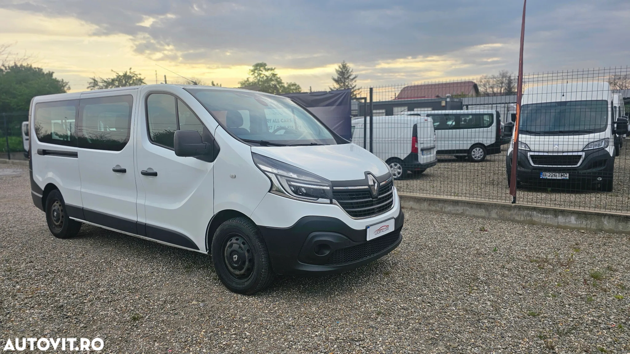 Renault Trafic - 2