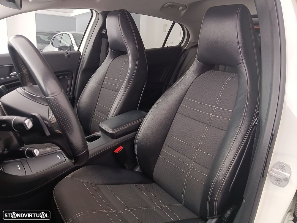 Mercedes-Benz GLA 200 CDI Urban Aut. - 14
