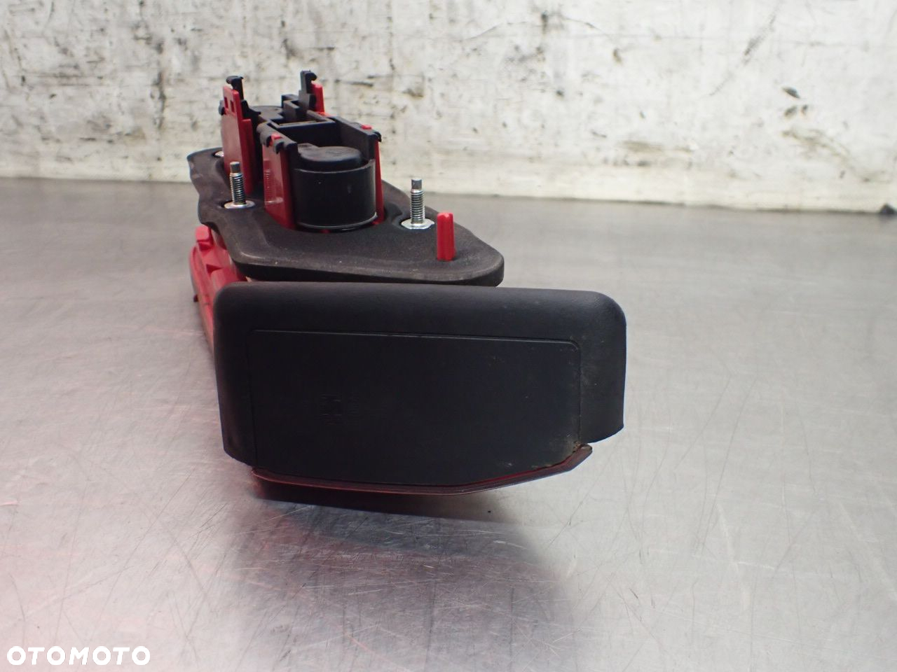 LAMPA LEWA TYLNA W KLAPIE ALFA ROMEO 159 SPORTWAGON - 6