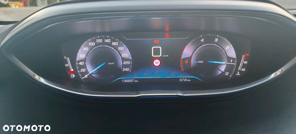 Peugeot 3008 1.6 HDi Active - 14