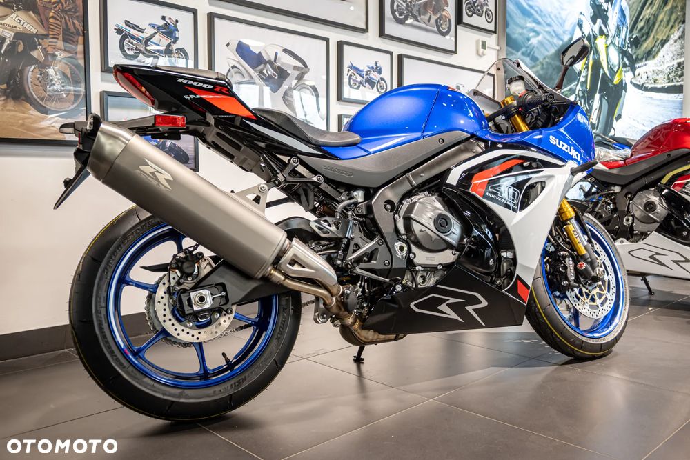 Suzuki GSX-R - 6
