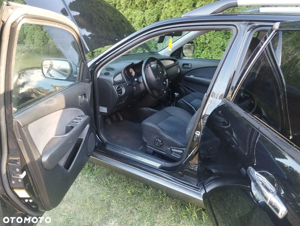 Mitsubishi Outlander 2.0 Comfort - 4