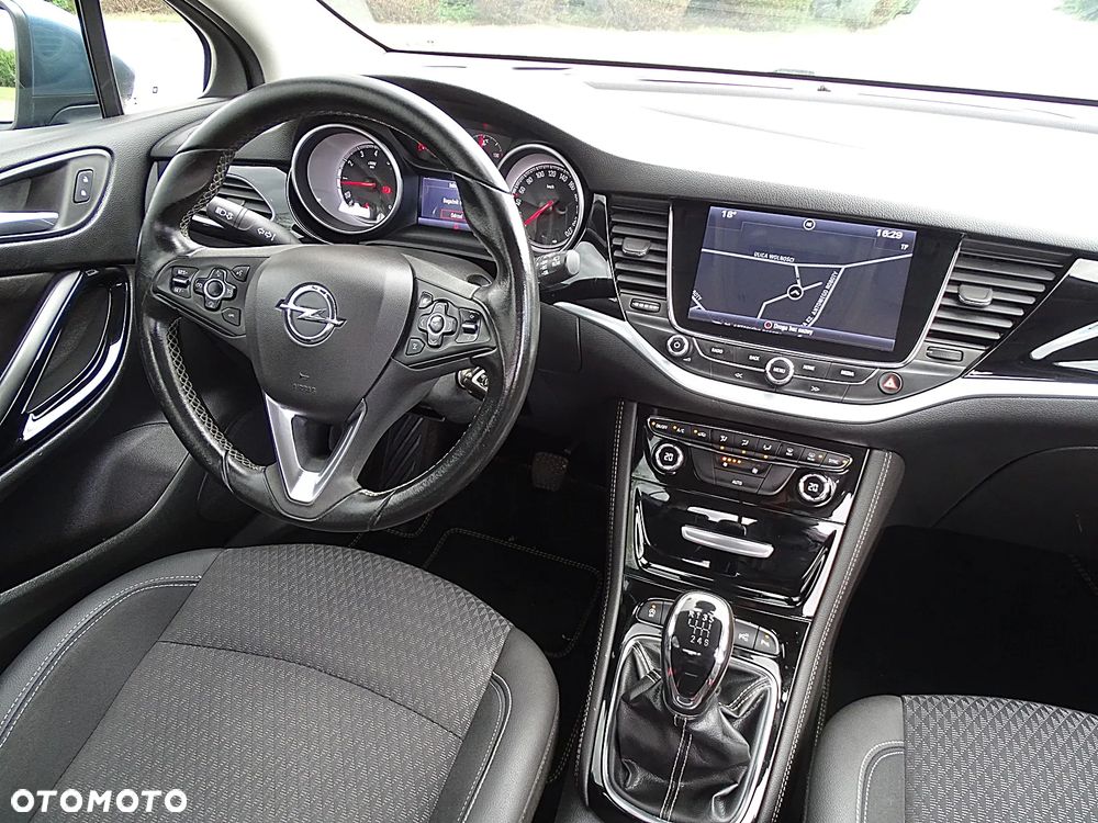 Opel Astra 1.4 Turbo Innovation - 27