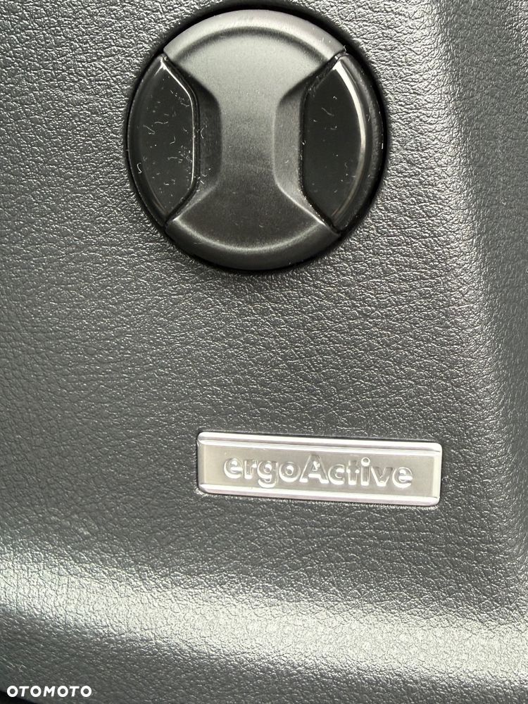 Volkswagen Touran 2.0 TDI SCR DSG ACTIVE - 35