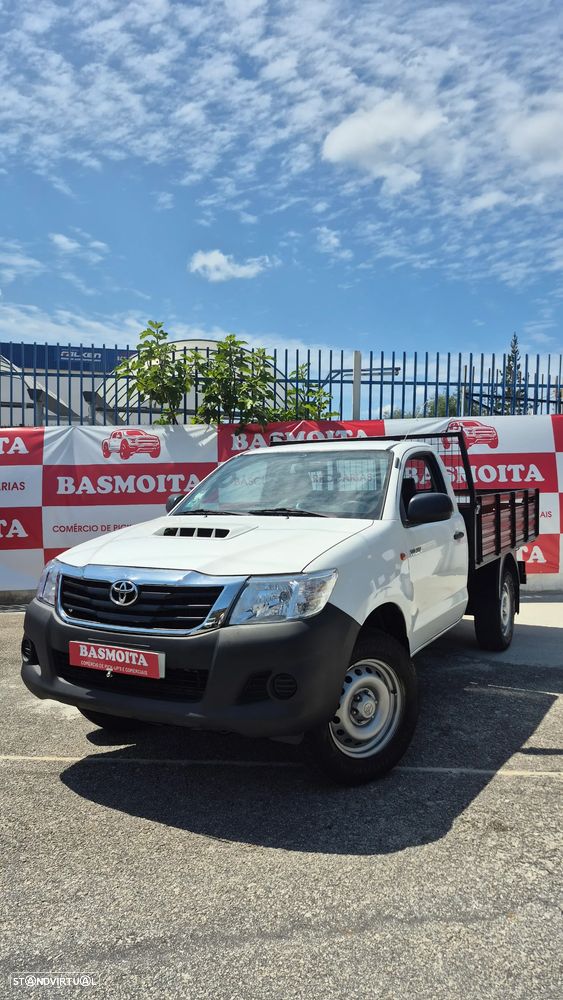 Toyota Hilux - 1