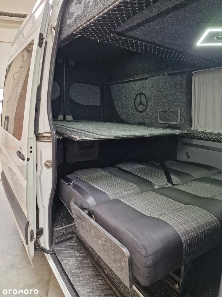 Mercedes-Benz Sprinter - 14