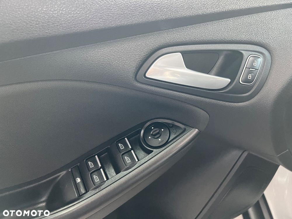 Ford Focus - 21