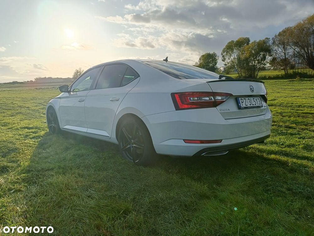 Skoda Superb 2.0 TSI Sportline DSG - 35