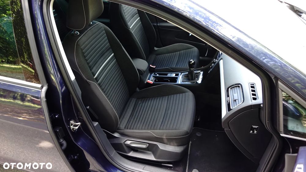 Volkswagen Golf - 13