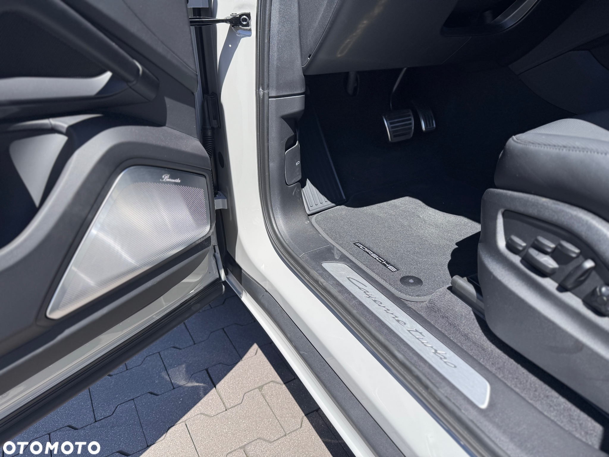 Porsche Cayenne Turbo E-Hybrid PHEV - 9
