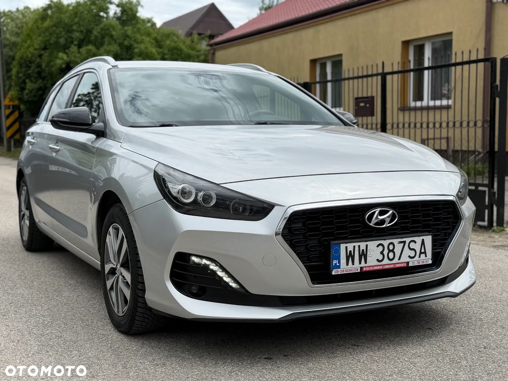 Hyundai i30 1.6 D Comfort DCT - 3
