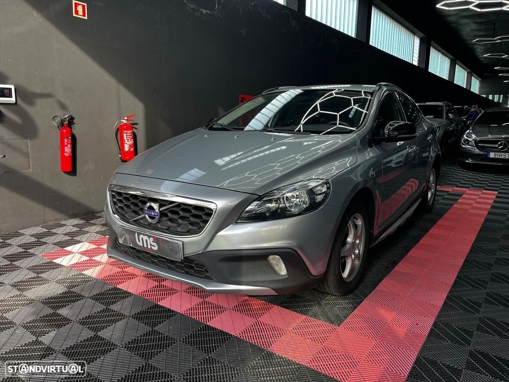 Volvo V40 Cross Country 1.6 D2 Momentum - 4