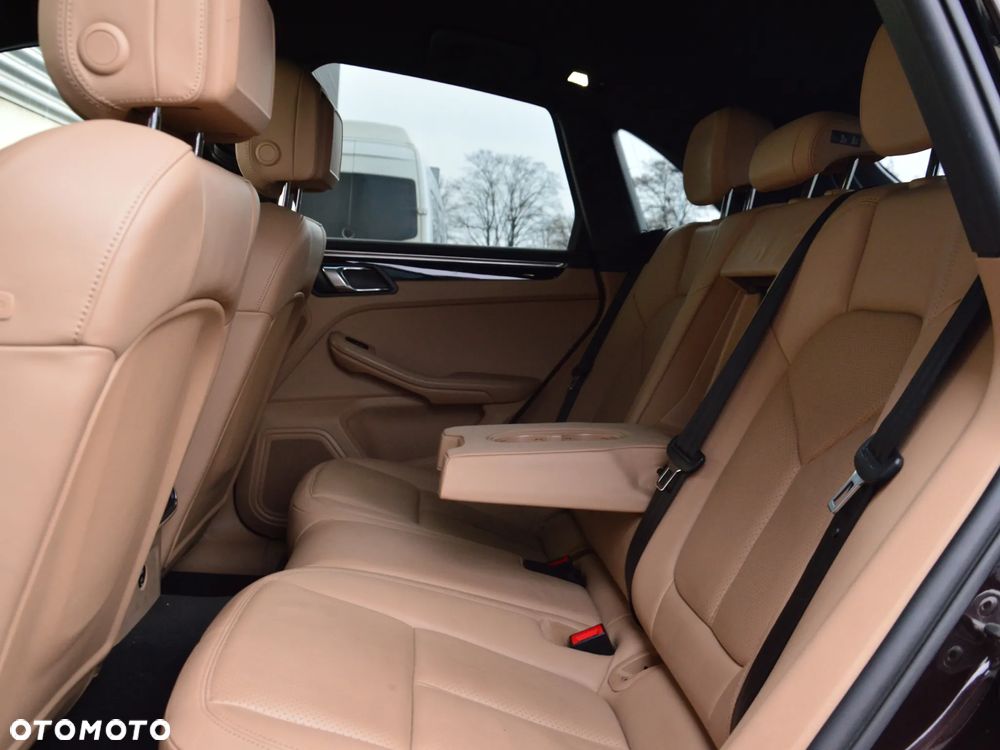 Porsche Macan Standard - 26
