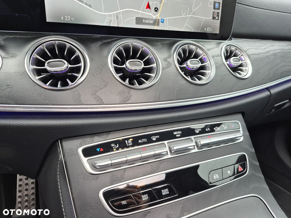 Mercedes-Benz CLS 300 d 4-Matic AMG - 24