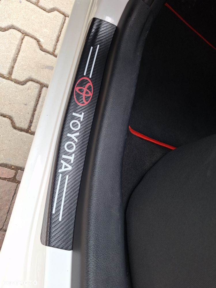 Toyota Yaris - 25