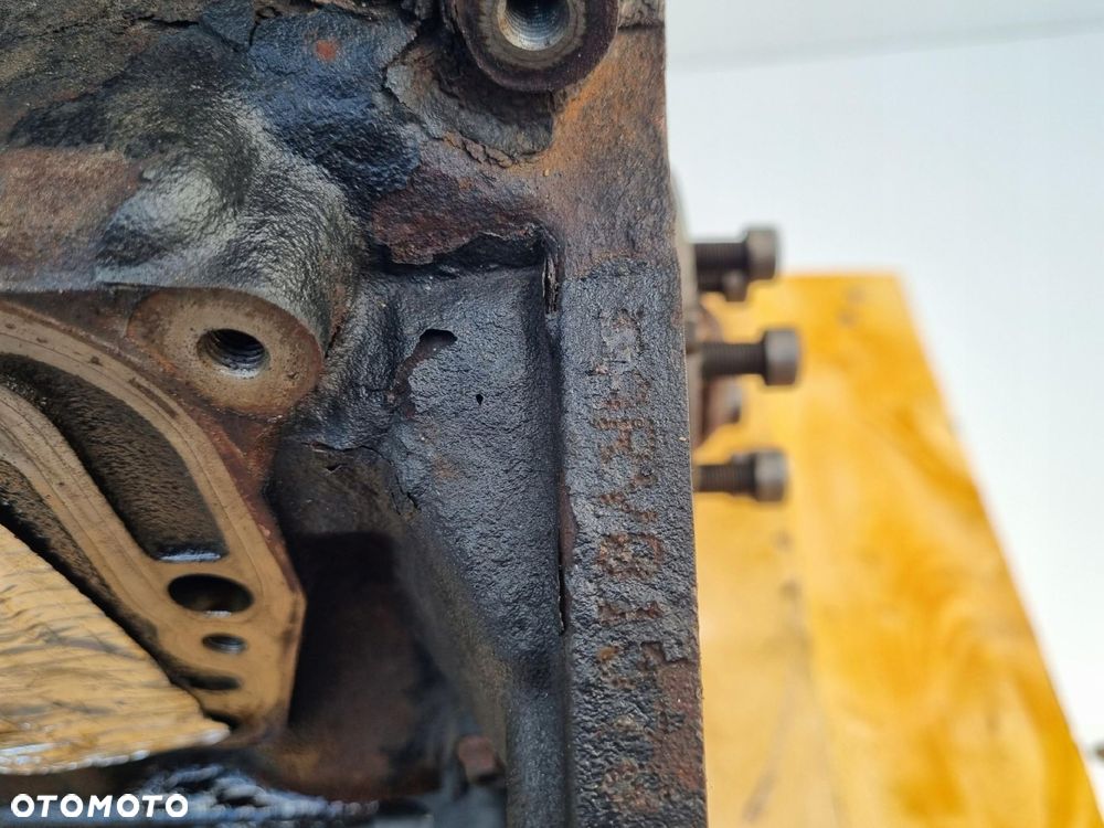 SILNIK BEZ OSPRZĘTU Audi TT 1.8 T TURBO 180KM ładna kompresja ARY - 8