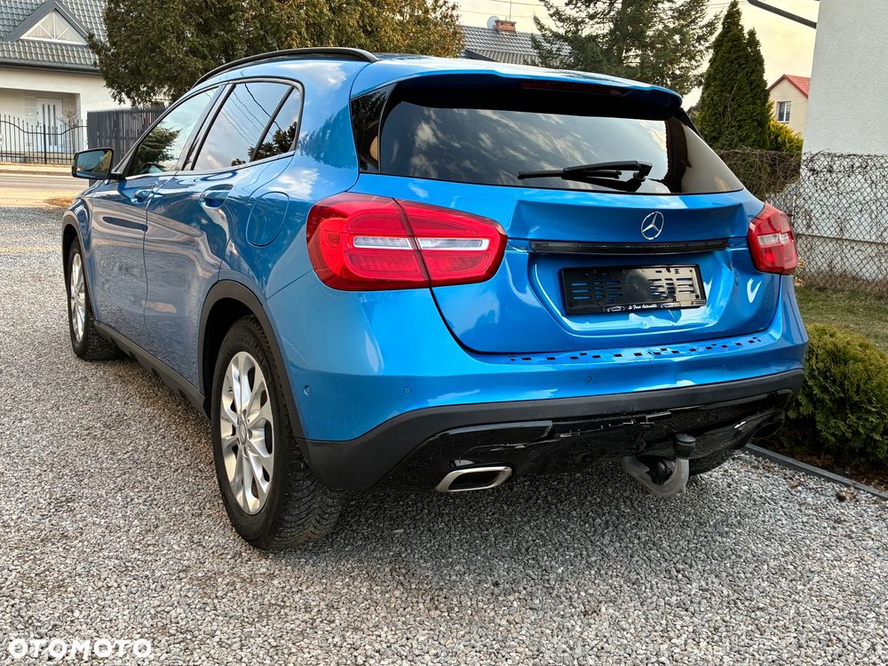 Mercedes-Benz GLA 200 (CDI) d 4Matic 7G-DCT Urban - 7
