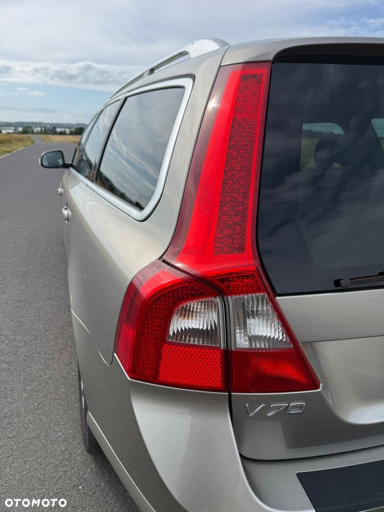 Volvo V70 2.0D Summum - 35