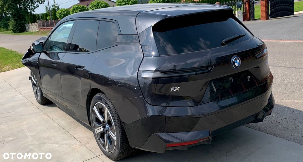 BMW iX xDrive50 - 2