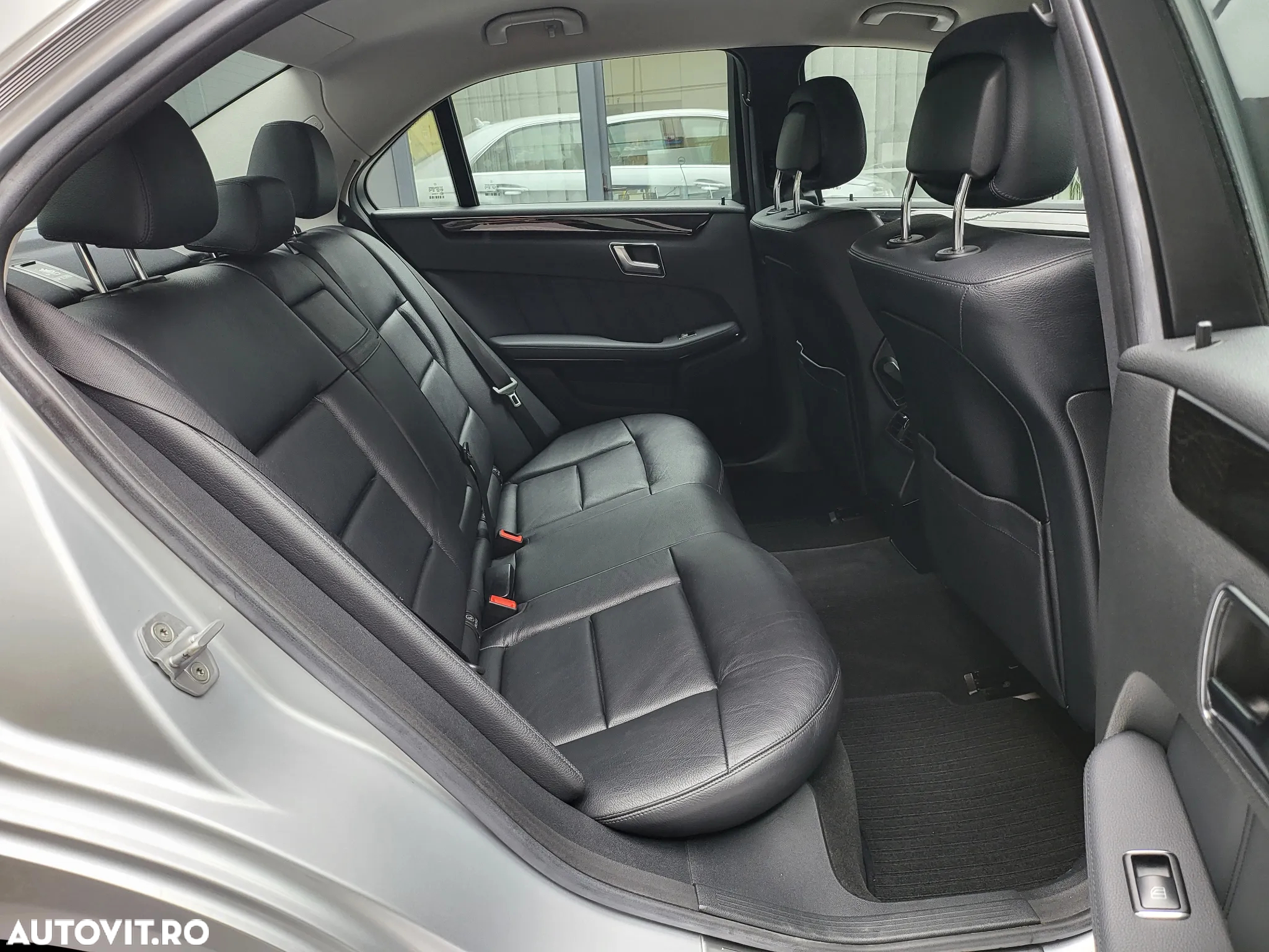 Mercedes-Benz E 200 CDI DPF BlueEFFICIENCY 7G-TRONIC Avantgarde - 13