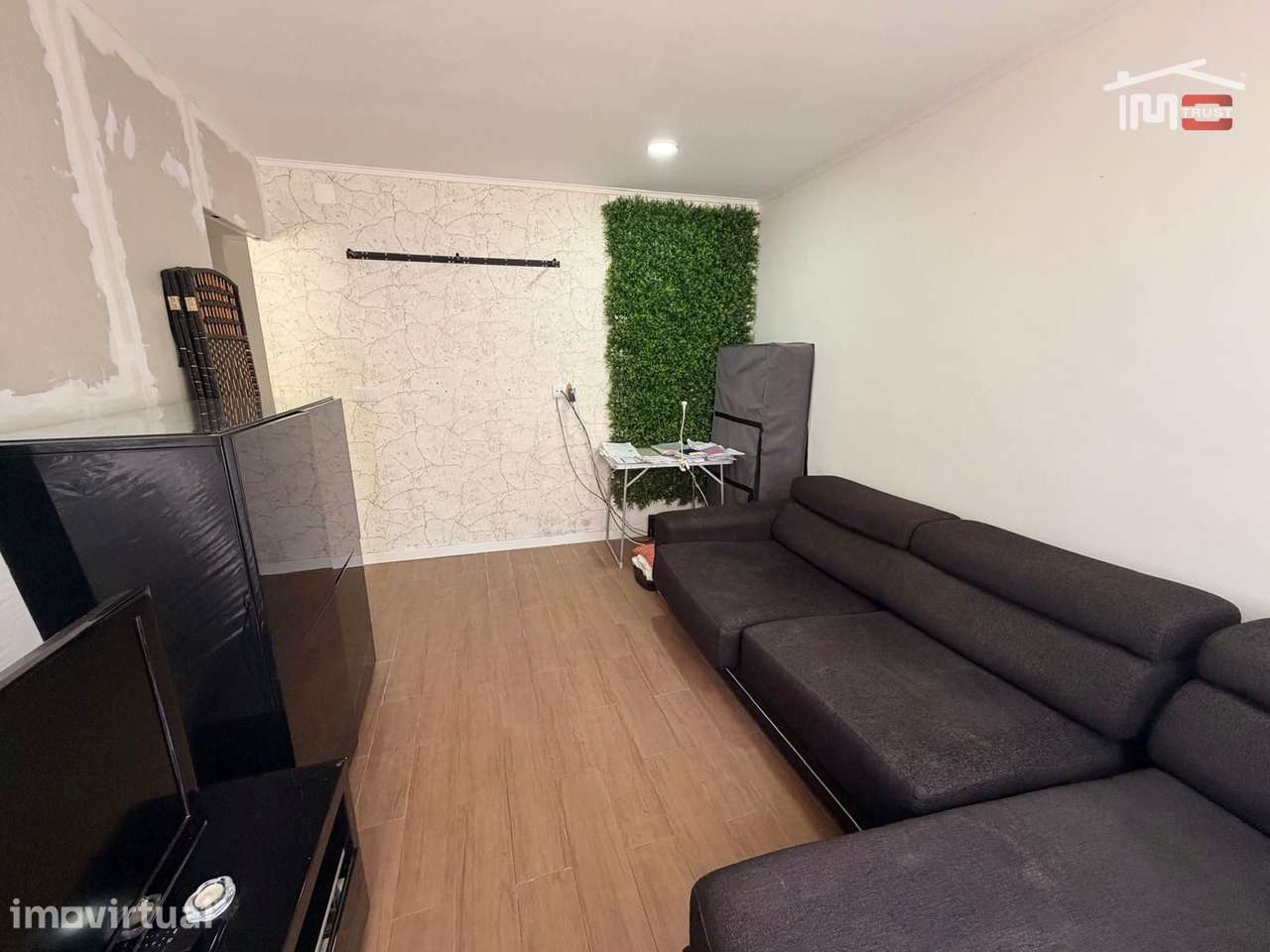 Excelente Apartamento T2 Rés de Chão, todo remodelado ao pé do Cont... - Grande imagem: 2/34