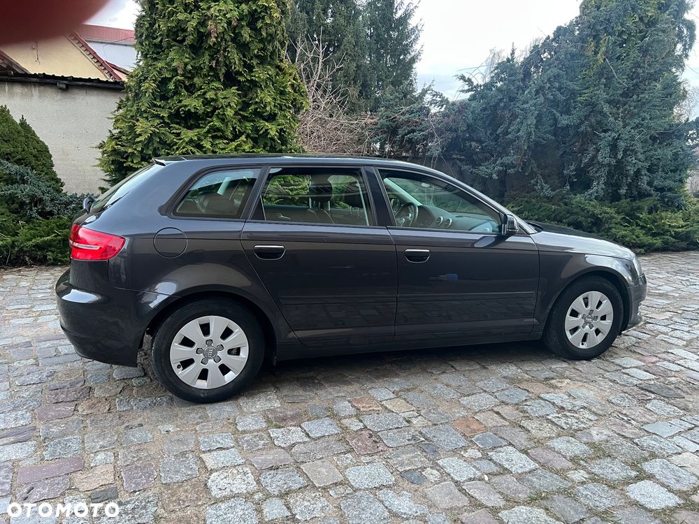Audi A3 Sportback 1.6 TDI Ambiente - 6
