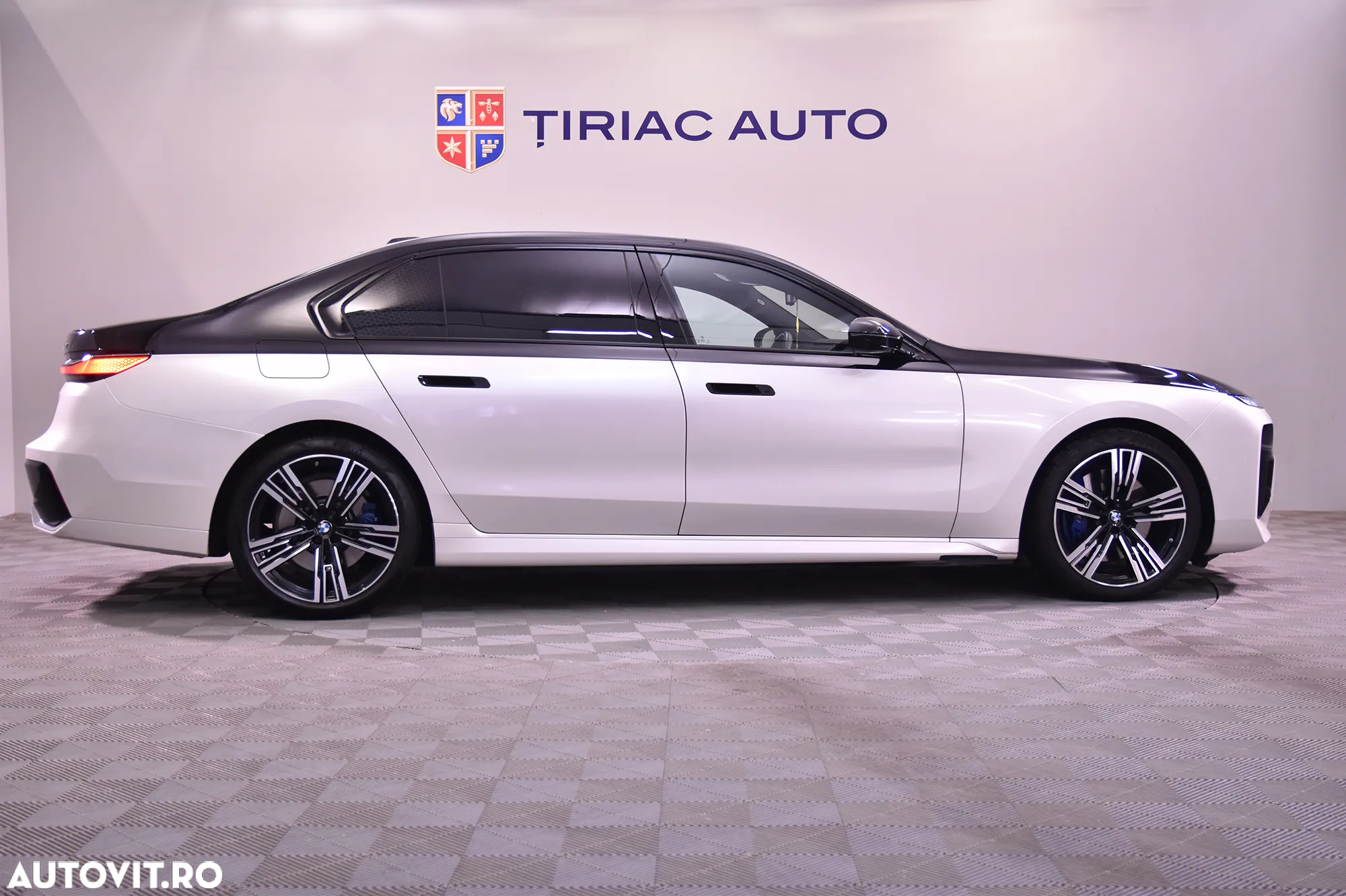 BMW Seria 7 750e xDrive AT PHEV - 6