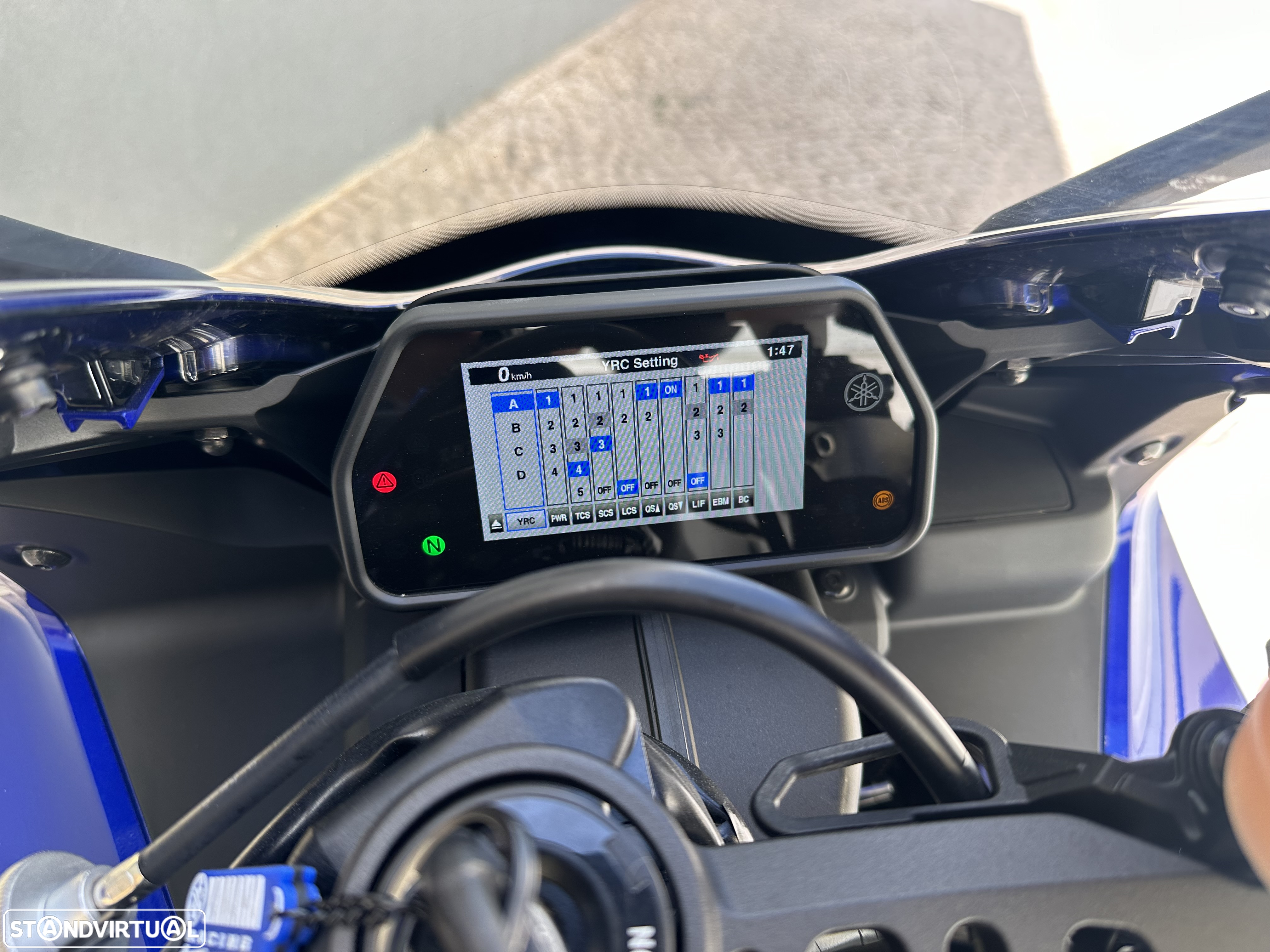 Yamaha YZF r1 modelo de 2024 - 13