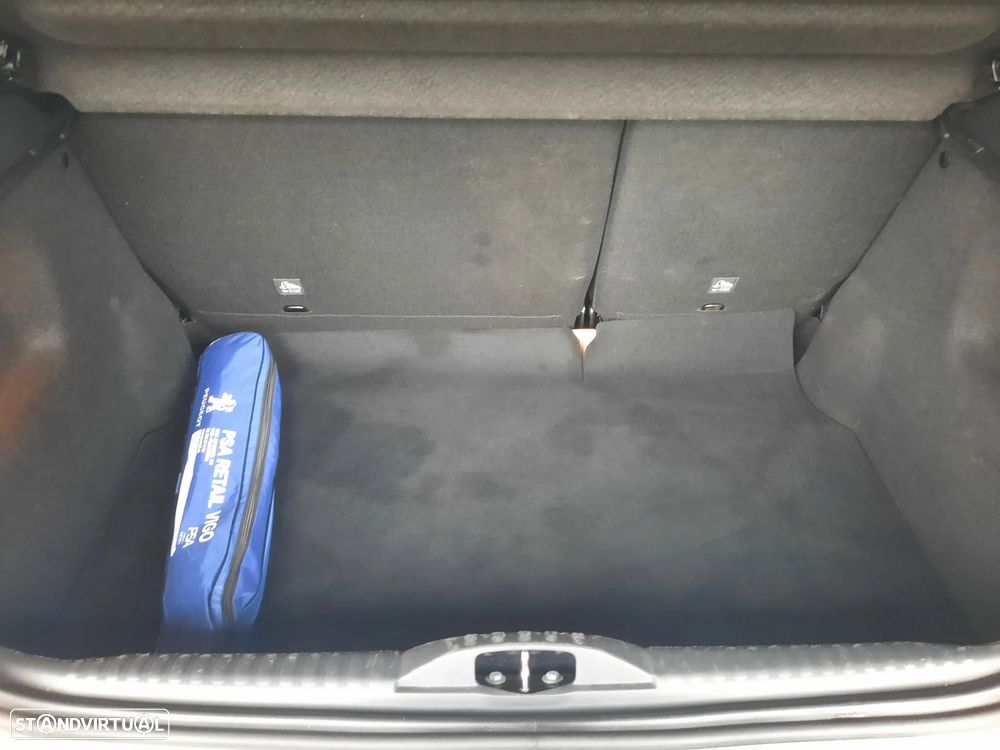 Citroën C3 1.2 PureTech Shine EAT6 - 49