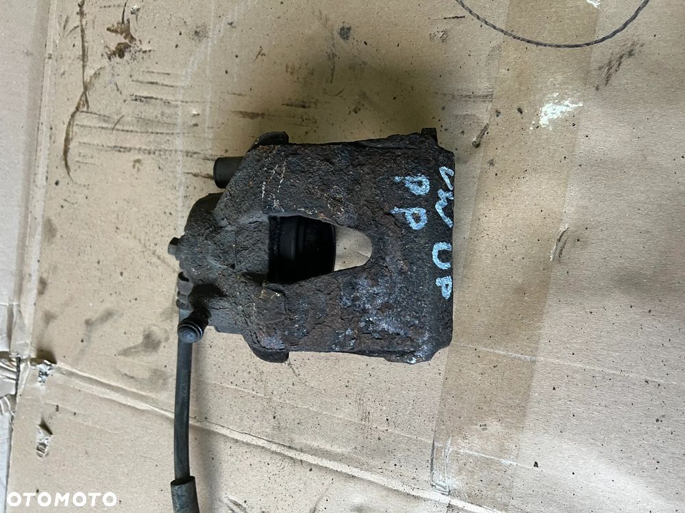 Zacisk hamulcowy prawy przód przedni VW UP - 1