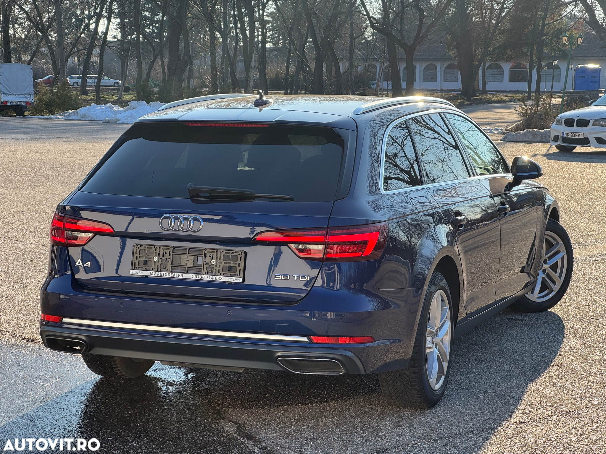 Audi A4 Avant 30 TDI S tronic sport - 5