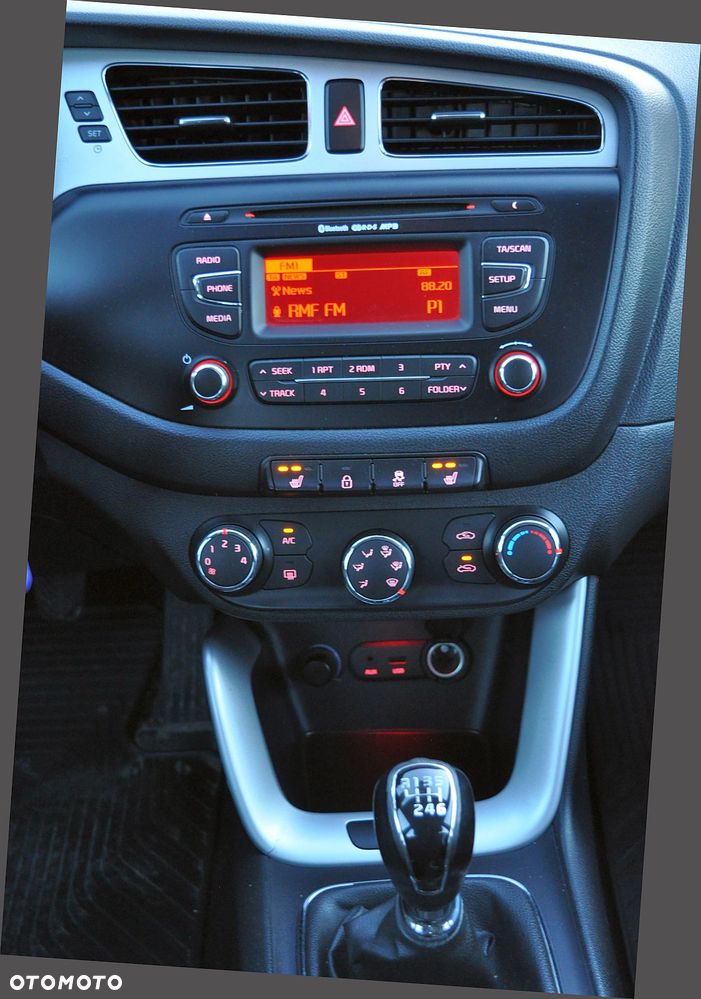 Kia Ceed 1.6 CRDi 128 Spirit - 27