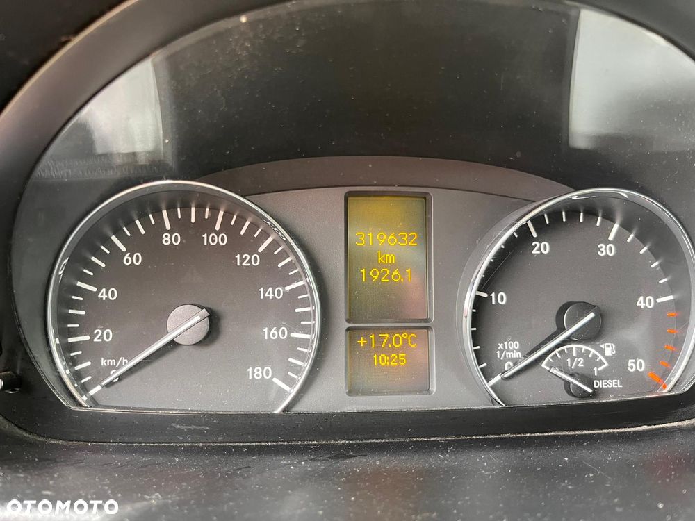Mercedes-Benz Sprinter - 18
