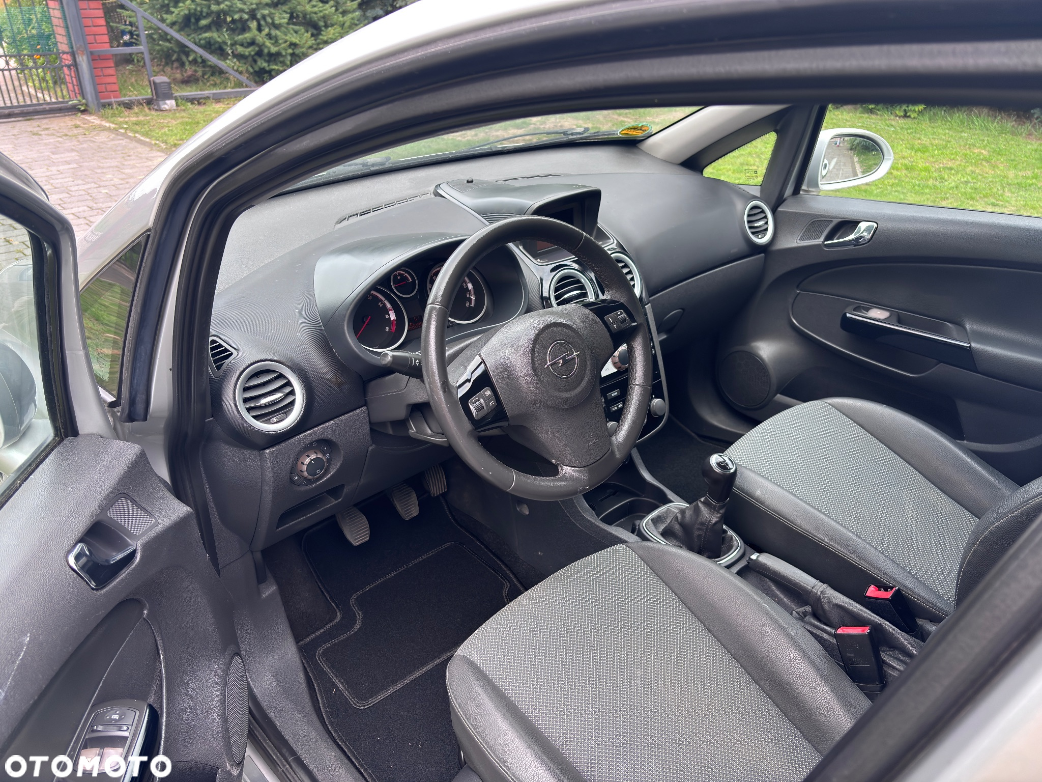 Opel Corsa 1.4 16V Cosmo - 20