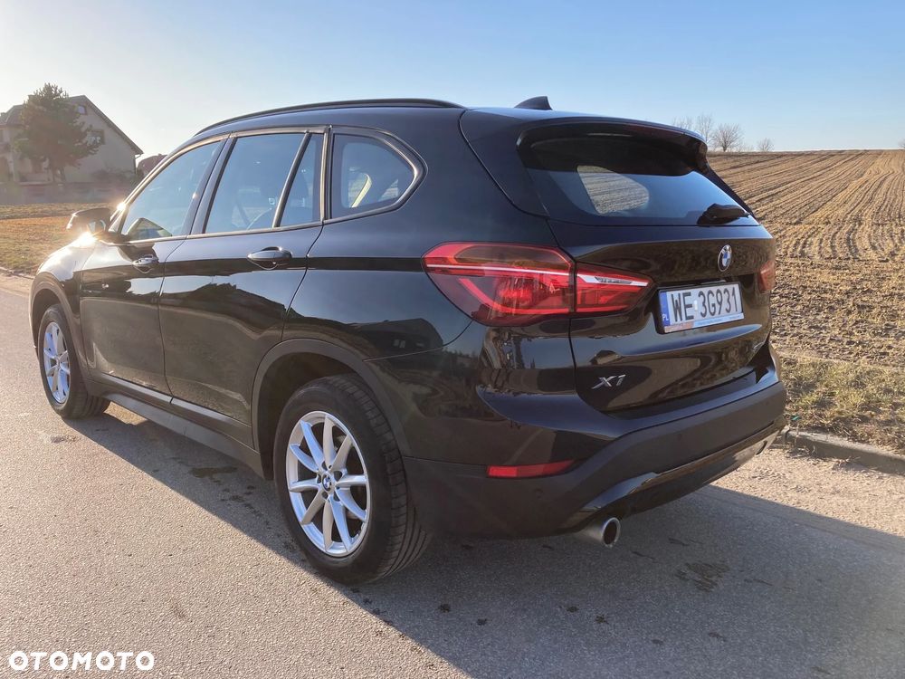 BMW X1 sDrive18i Advantage - 16