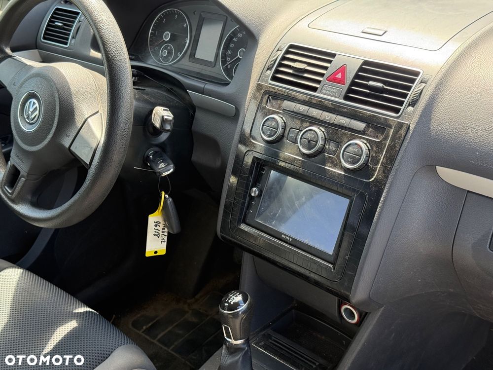 Volkswagen Touran - 13