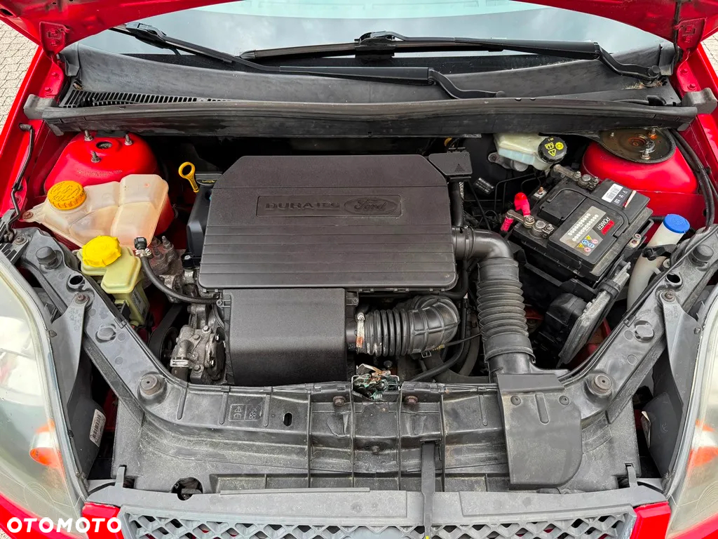 Ford Fiesta 1.3 Ambiente - 32