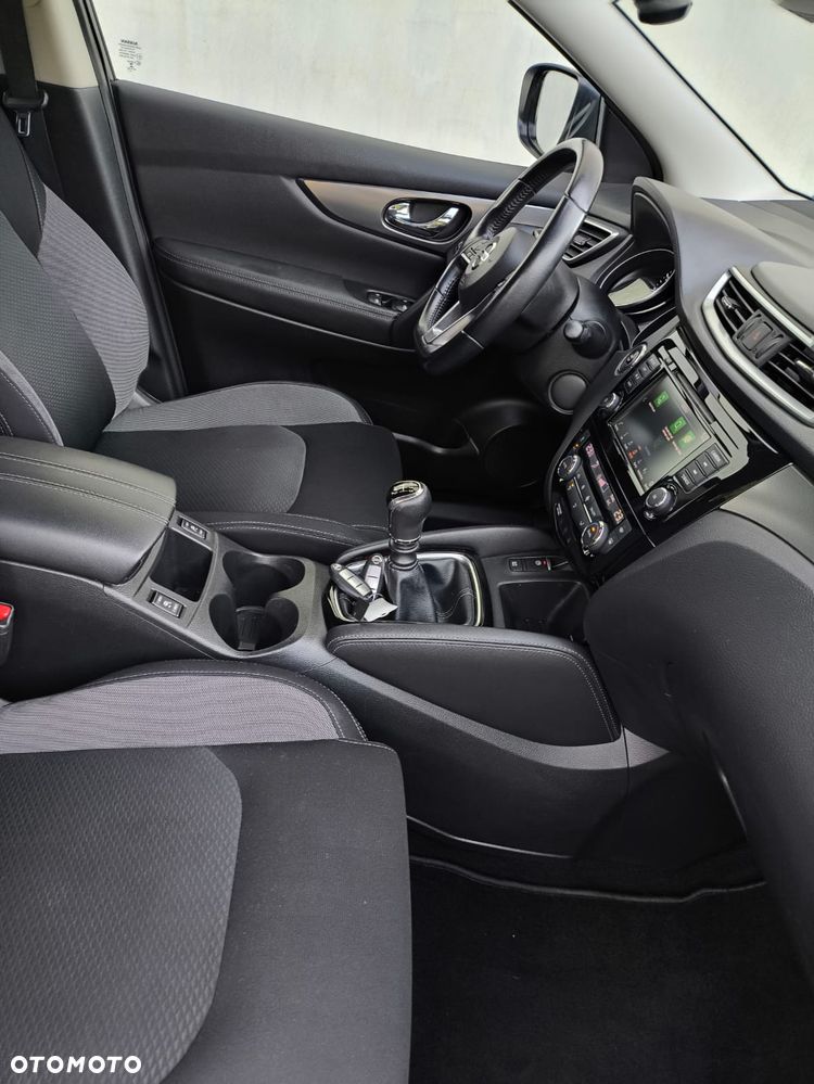 Nissan Qashqai 1.3 DIG-T N-Connecta - 26