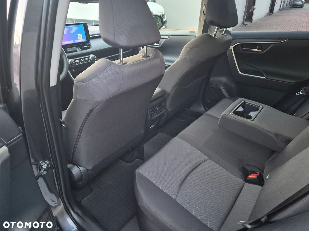 Toyota RAV4 - 8