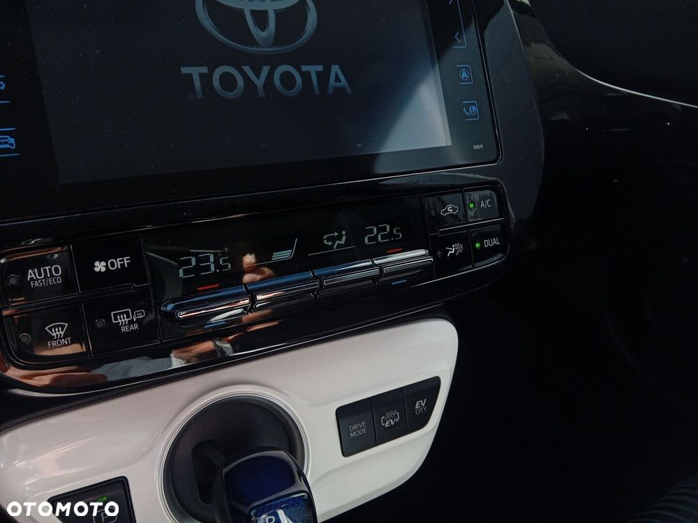 Toyota Prius - 17