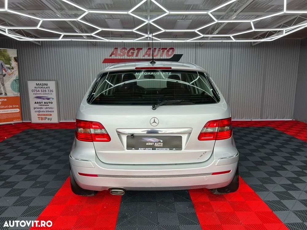 Mercedes-Benz B 180 - 7